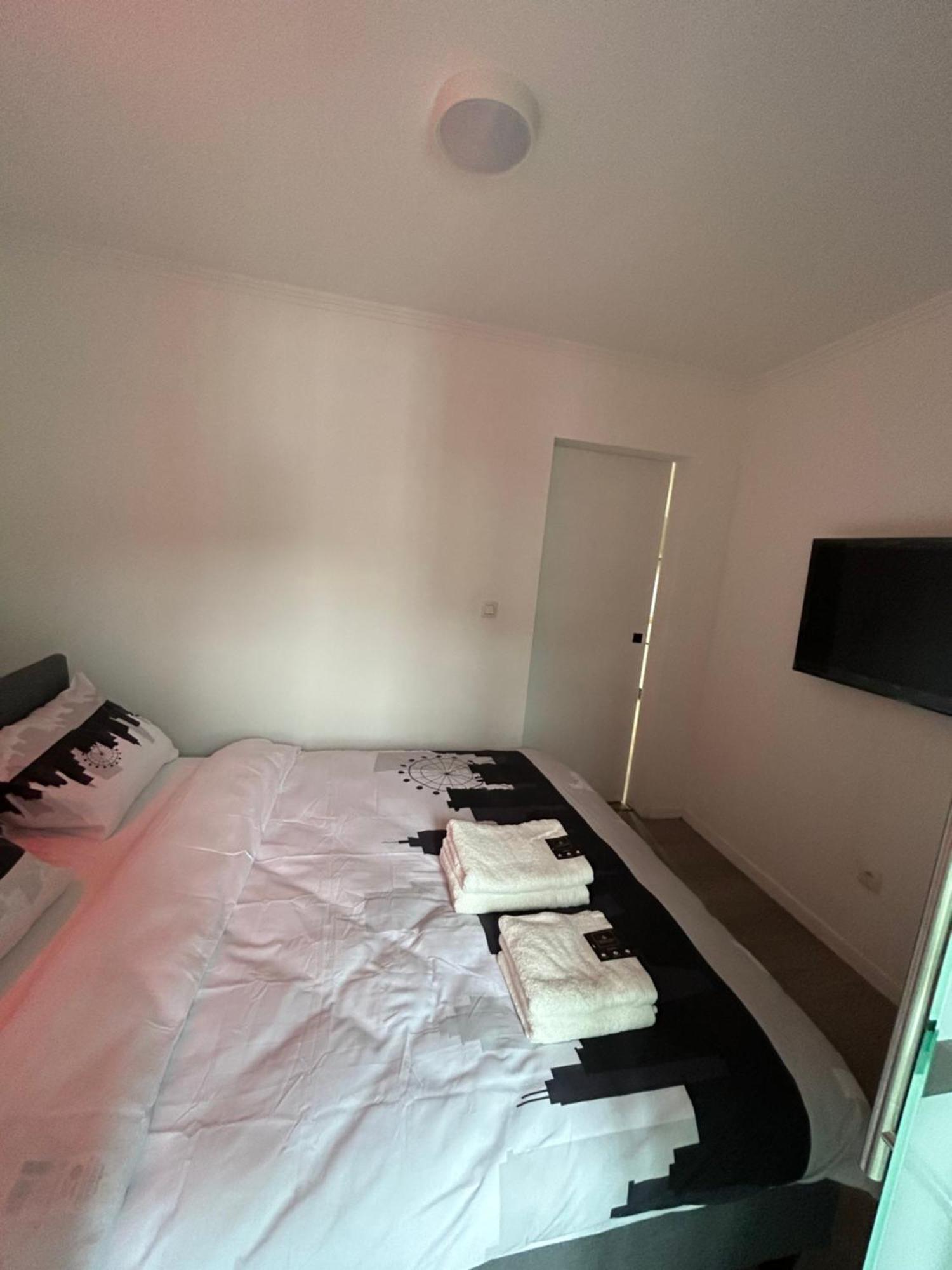 Foursuites Лиеж Екстериор снимка