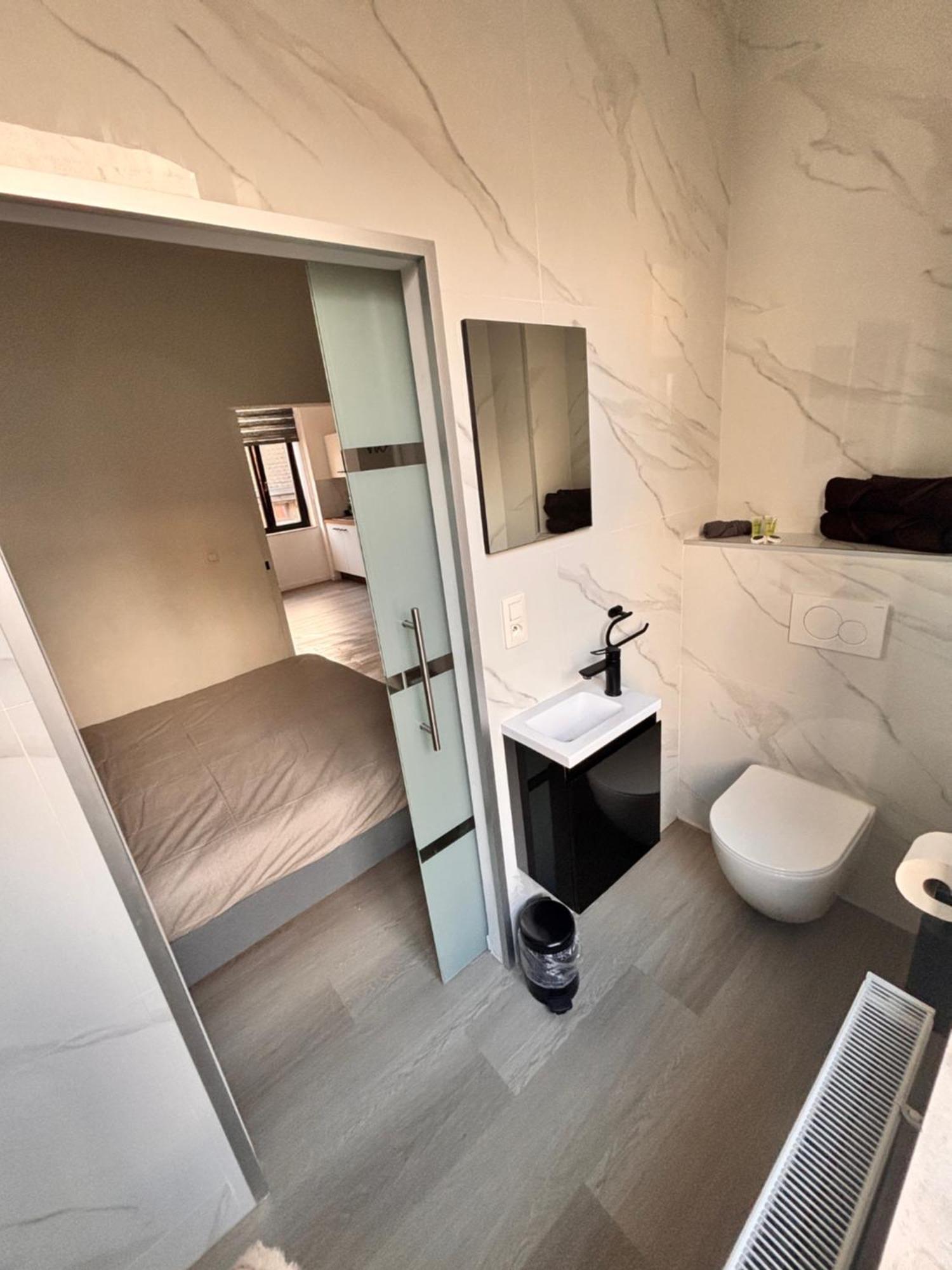 Foursuites Лиеж Екстериор снимка
