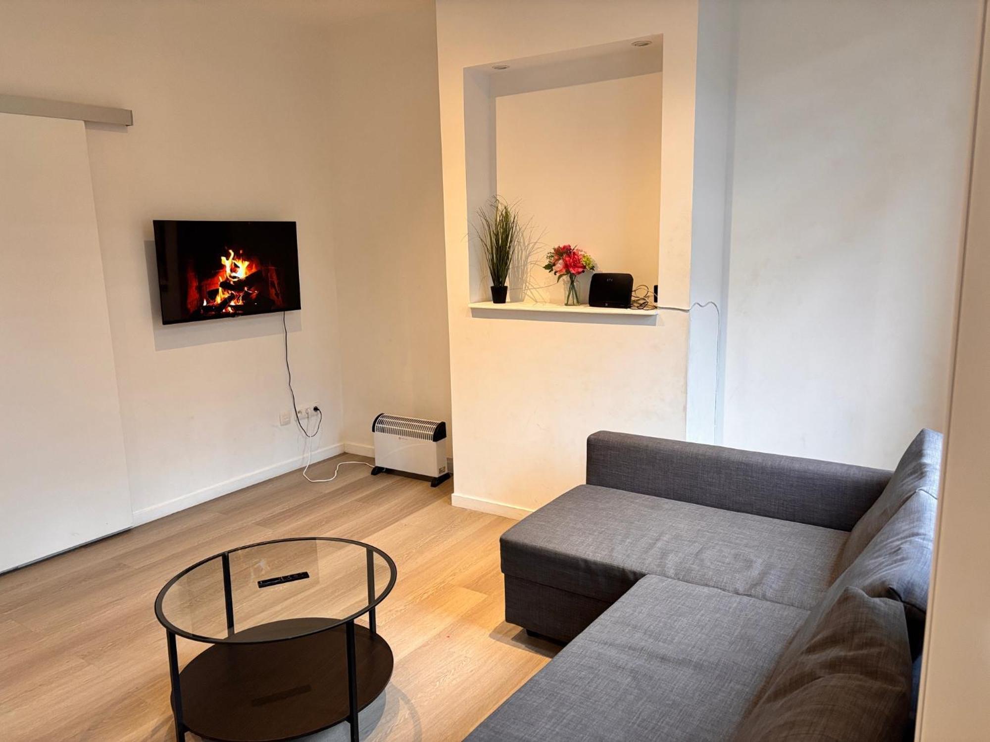 Foursuites Лиеж Екстериор снимка